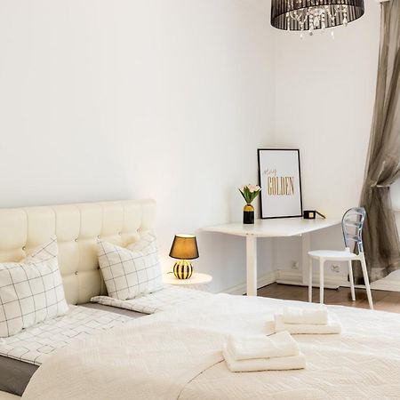 Central Warsaw Apartment - Great Location-Old Town - Podwale Extérieur photo